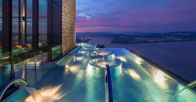 Bürgenstock infinity pool at dusk